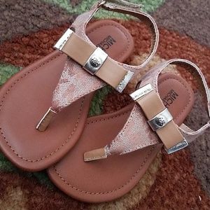 Michael Kors Size 9 Thong Sandals
